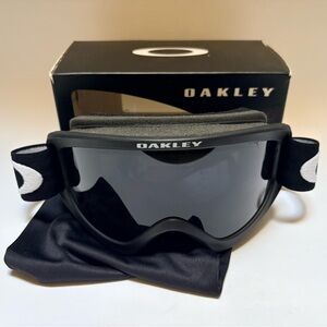 Oakley | OPEN BOX O-Frame 2.0 PRO S Snow Goggles - SMALL, Matte Black/Gray